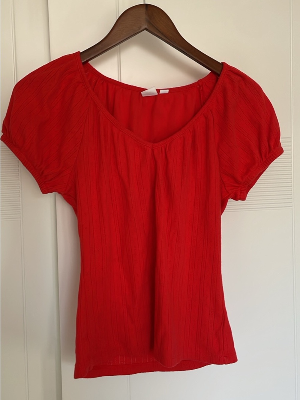 Gap Red Short-Sleeve Women’s Scoop Neck Top